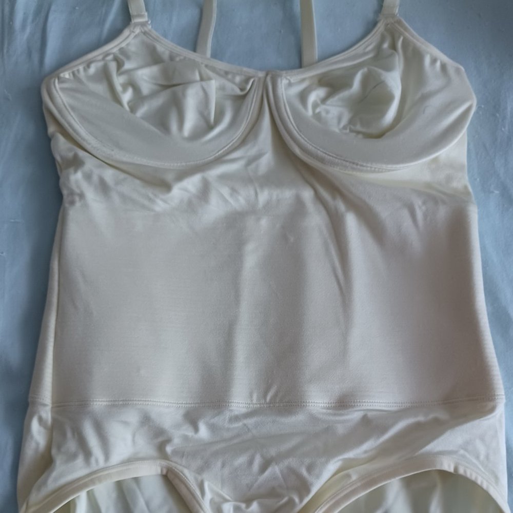 Nancy Ganz Body Ivory Underwire Bra Belly Band Bodysuit #3313, 36C